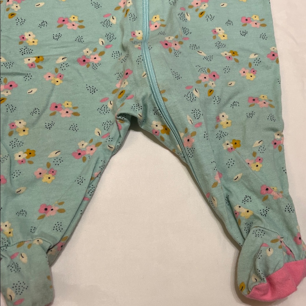 “Bundle 10/$13” Gerber 0-3M Floral baby girl One Piece bodysuit long sleeve - Picture 7 of 8